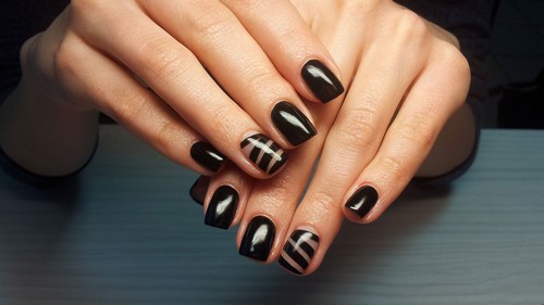 Diseño de moda de manicura para uñas cortas - ideas para fotos