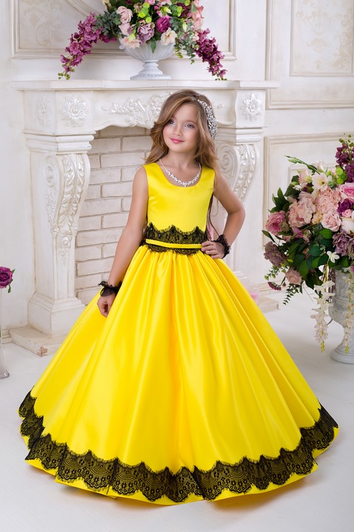 Dành cho các tín đồ thời trang nhỏ! Váy tốt nghiệp đẹp cho bé gái.