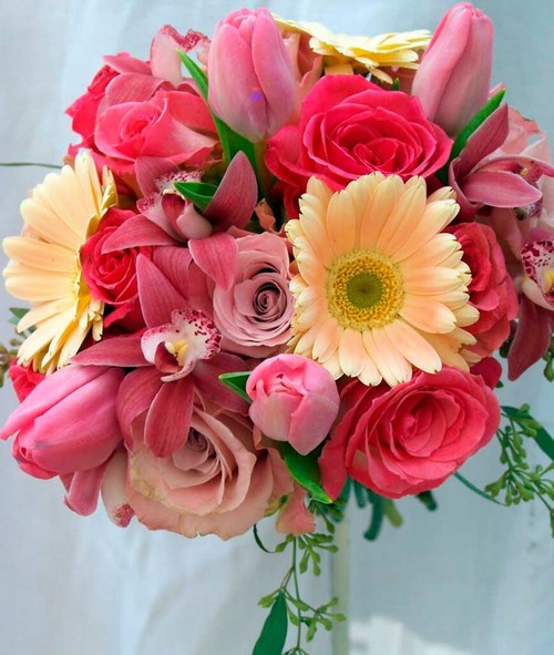 Izvēlieties pušķi: skaistākie un modīgākie ziedu pušķi - foto
