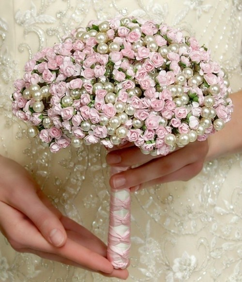 اختيار باقة: أجمل باقات من الزهور والموضة - الصورة