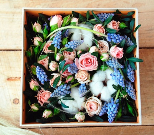 Trendig blomstertrend: gör-det-själv-blommor i en låda