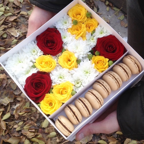Moderigtigt blomstertrend: gør-det-selv-blomster i en kasse