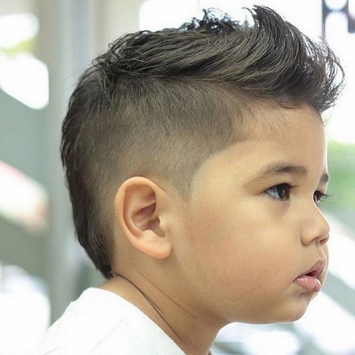 Tagli di capelli alla moda per ragazzi. Idee per tagli di foto, tendenze, tendenze