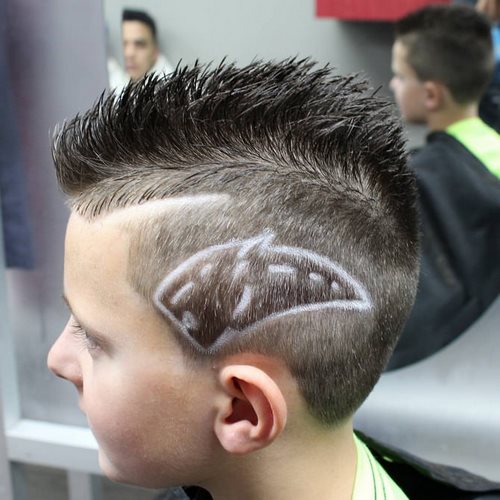 Moderigtigt hårklipp til drenge. Foto haircuts ideer, trends, trends