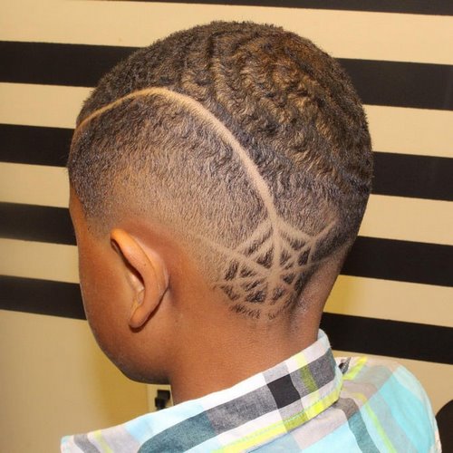 Fasjonable hårklipp for gutter. Foto hårklipp ideer, trender, trender