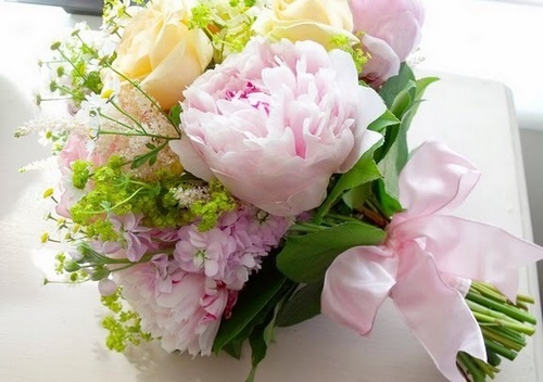 Les plus beaux bouquets de pivoines: design, tendances florales, idées de design