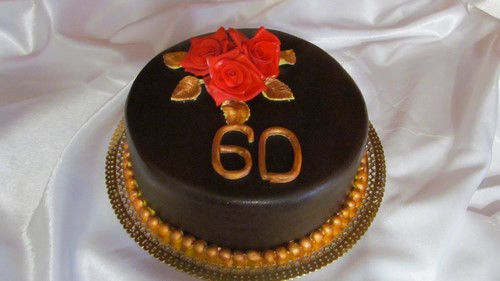 Kek yang paling indah untuk ulang tahun - idea reka bentuk foto dan hiasan kek
