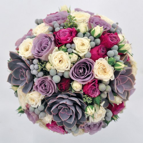 The most beautiful winter bouquets. Photo of the idea of ​​bouquets with a winter mood
