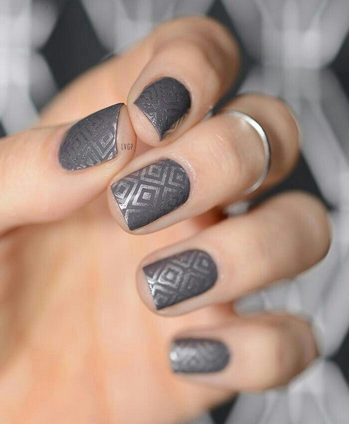 Manucure grise à la mode - nouvelles photos, design des ongles en gris