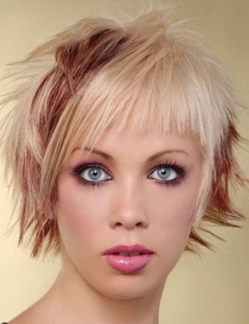 Tagli di capelli sfilacciati alla moda: tagli di idee fotografiche per diverse lunghezze di capelli