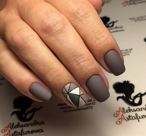 Manucure grise à la mode - nouvelles photos, design des ongles en gris