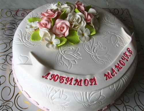 Os bolos mais bonitos para as mães - ideias fotográficas de bolos com os quais você pode agradar a mãe