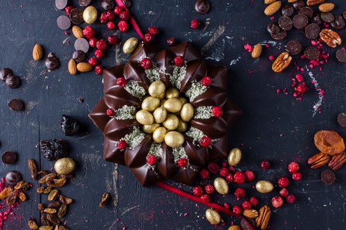 Skaistākās šokolādes kūkas - foto, rotājumi, dekori un dizaina idejas