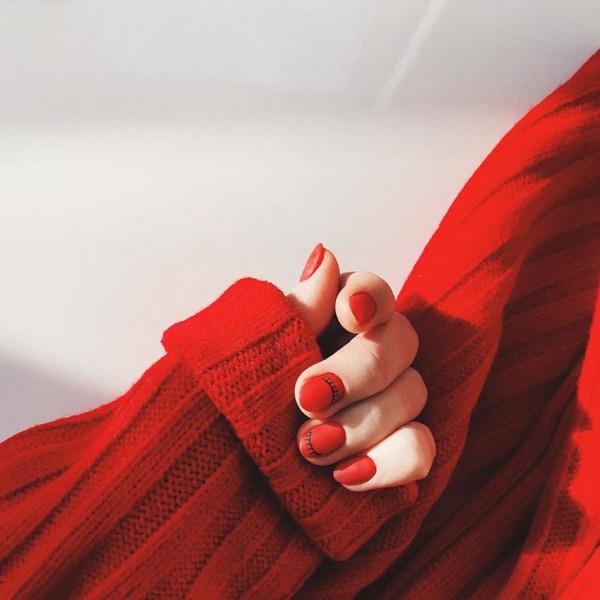 Làm móng tay đáng yêu trong màu đỏ: mới