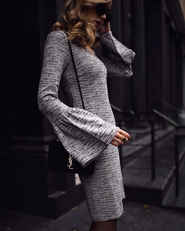 Krásné pletené šaty podzim-zima: módní luky na fotografii