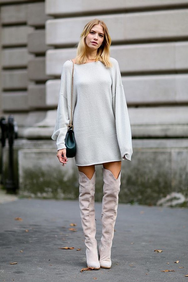 Beautiful knitted dresses autumn-winter: fashionable bows in the photo