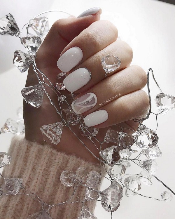 Trendy nail design ideas for the New Year 2020: photos