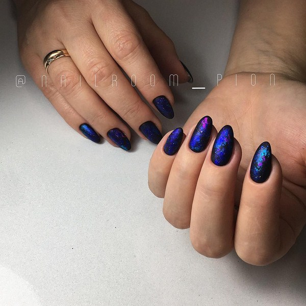 Trendy nail design ideas for the New Year 2020: photos