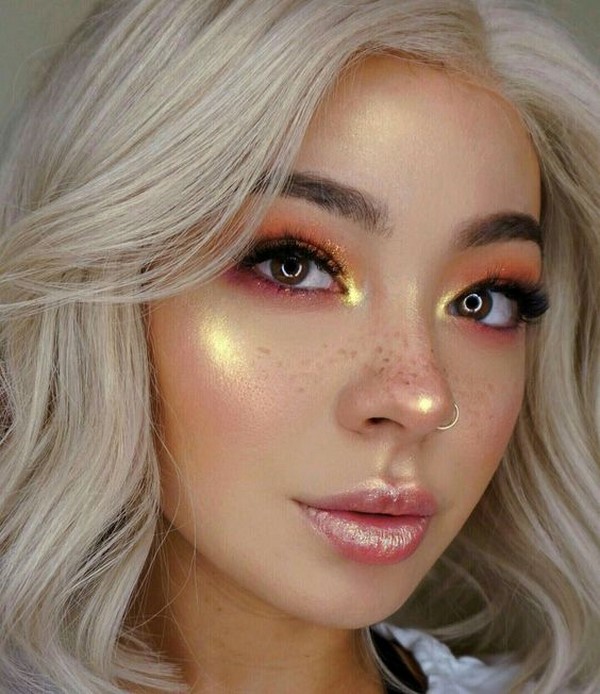 Strålende make-up til det nye år 2020: de bedste fotoideer til nytårs makeup