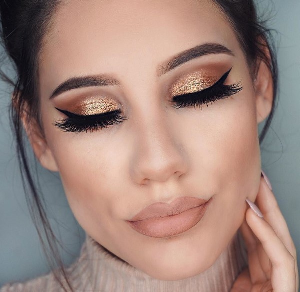 Brilliant makeup for the New Year 2020: the best photo ideas for New Year's makeup