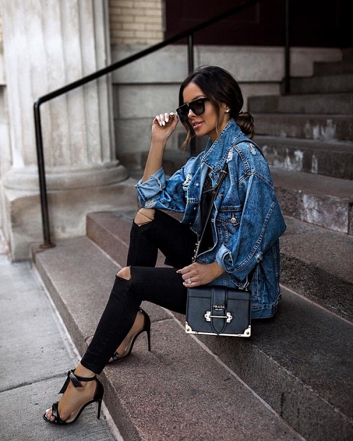 Denim jackets - must-have for demi-season and winter bows