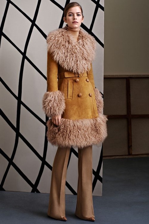 Manteaux en peau de mouton à la mode - les vêtements d'extérieur les plus chauds de la saison