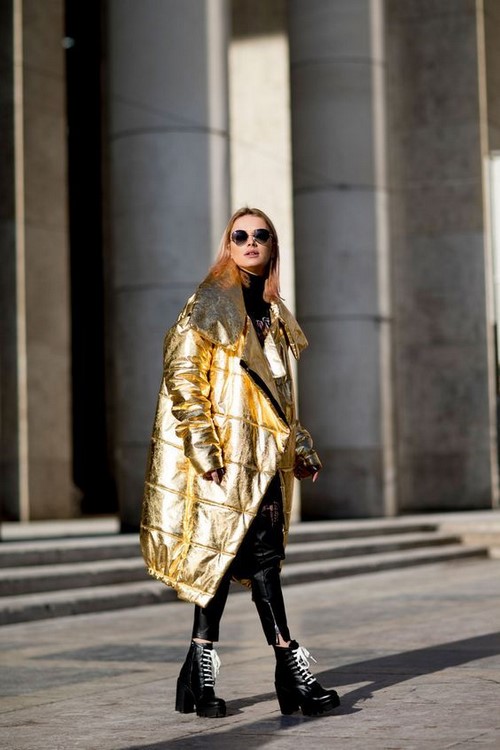 Oversized trending jassen: foto-ideeën over het dragen van een oversized jas