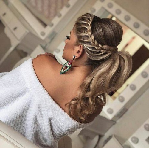 Fashionabla frisyrer: TOP trender av de mest eleganta och vackraste variationerna av frisyrer